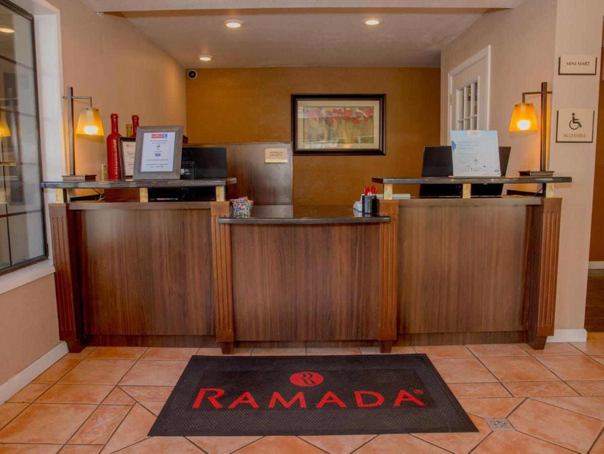 Hotel Ramada By Wyndham Mountain View Extérieur photo