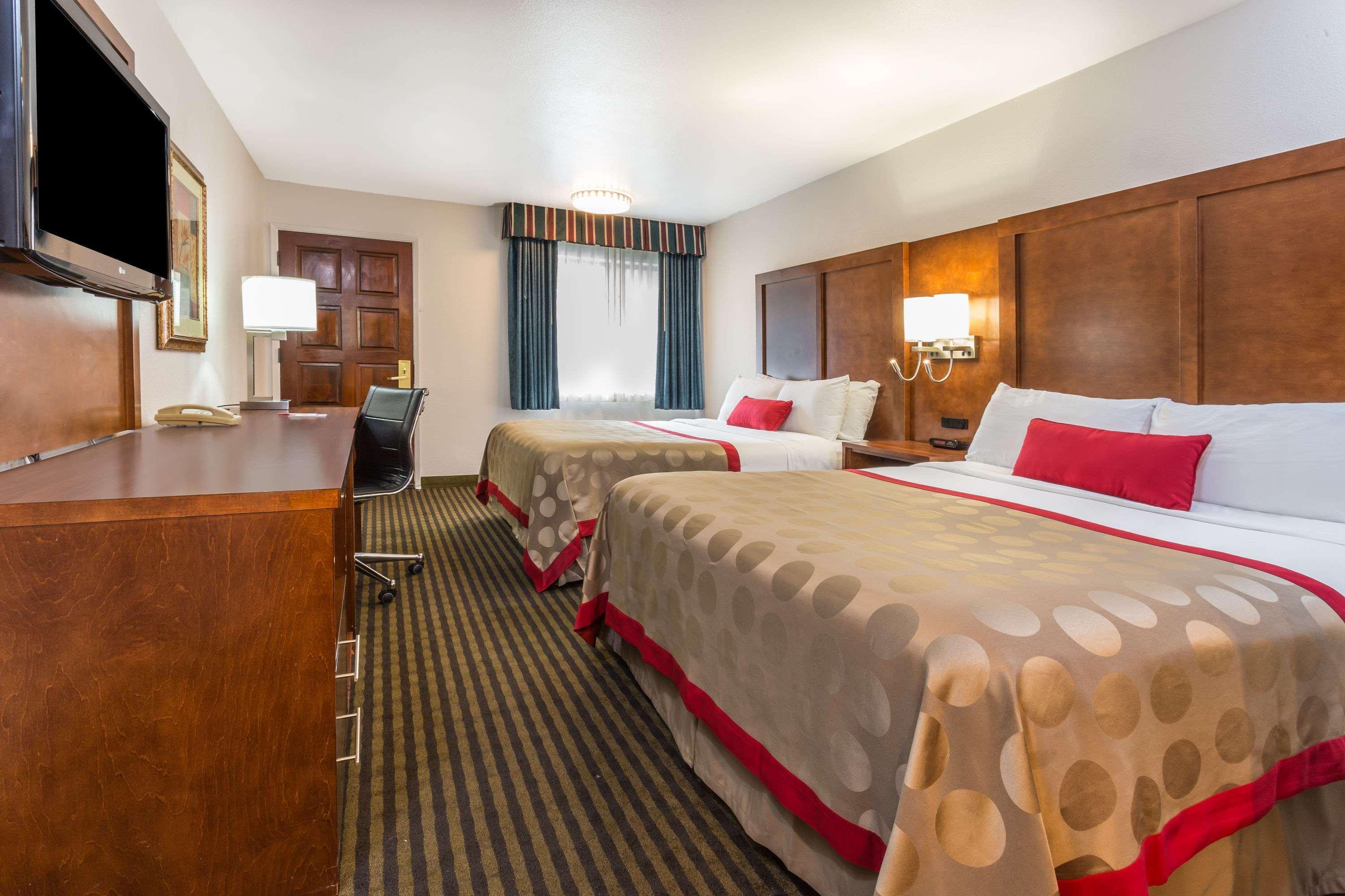 Hotel Ramada By Wyndham Mountain View Extérieur photo