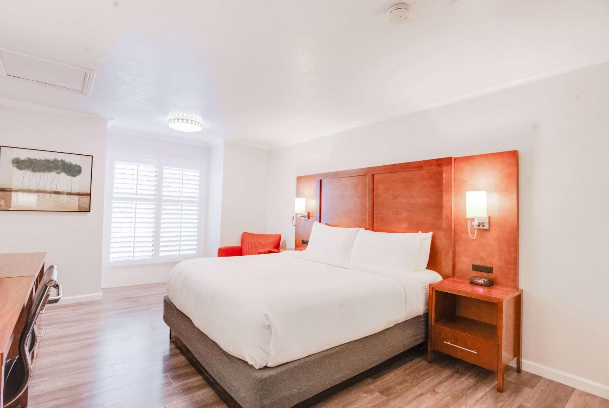 Hotel Ramada By Wyndham Mountain View Extérieur photo