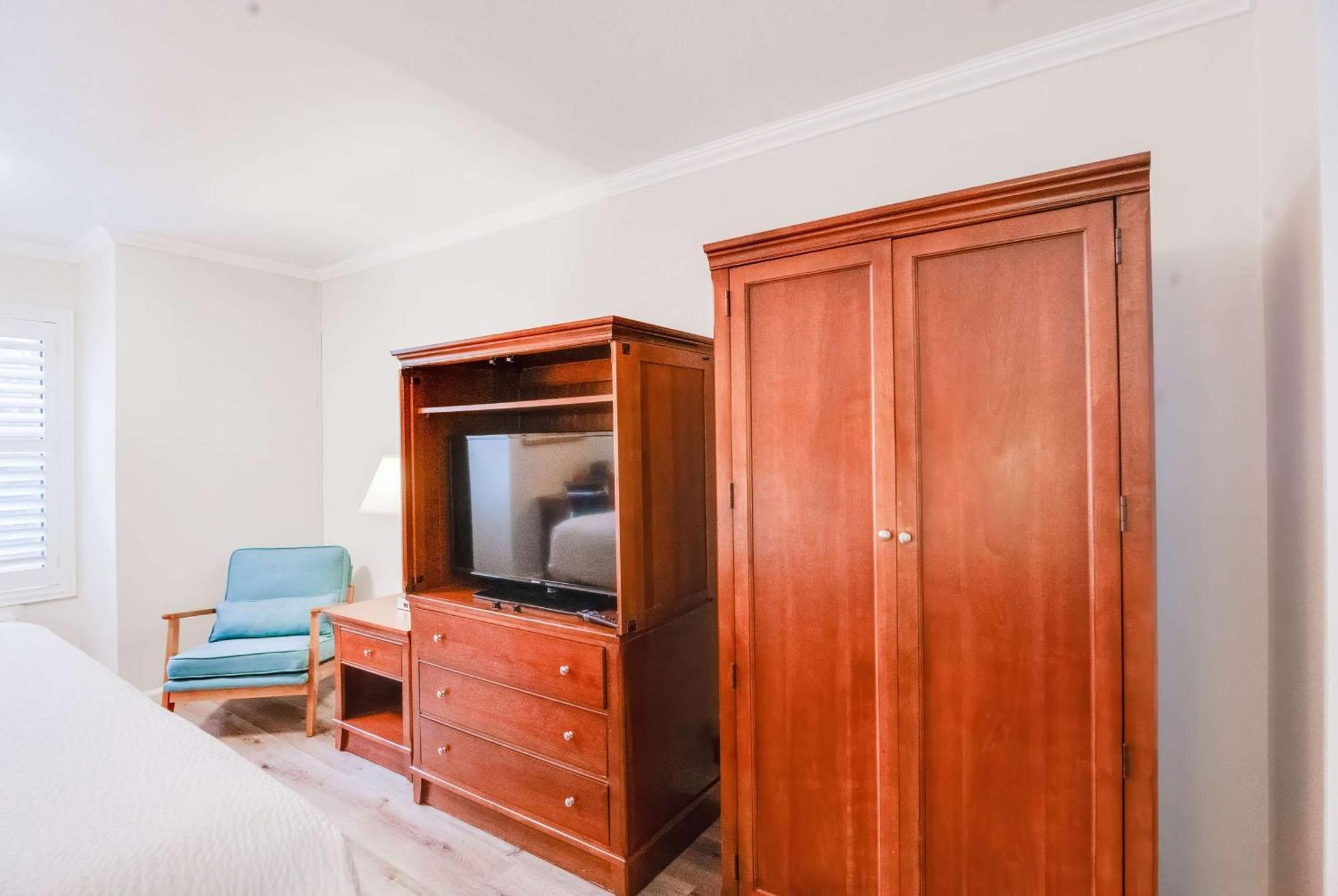Hotel Ramada By Wyndham Mountain View Extérieur photo