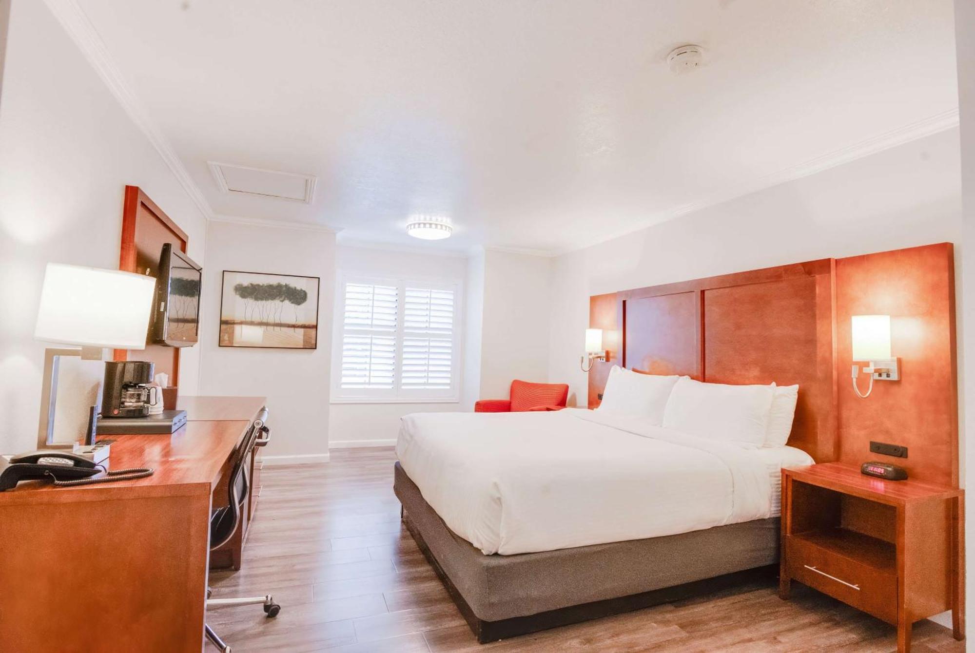 Hotel Ramada By Wyndham Mountain View Extérieur photo