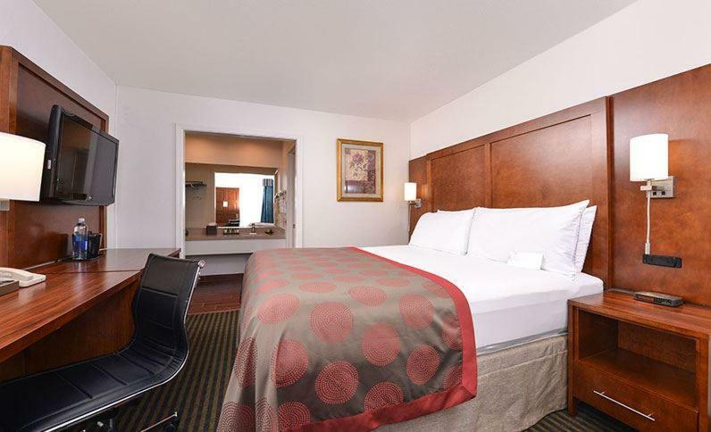 Hotel Ramada By Wyndham Mountain View Extérieur photo
